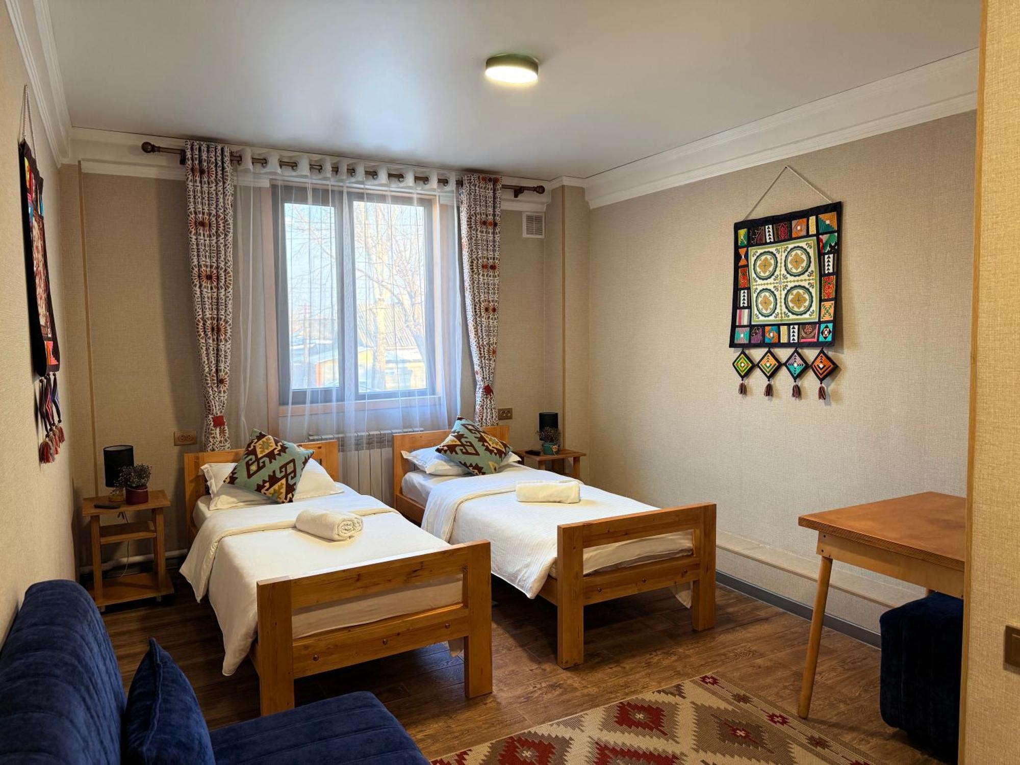Salamat Hotel Bishkek Exterior foto
